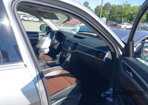 2022 Volkswagen Atlas 3.6L V6 Sel Premium R-Line из США, поврежденный, VIN 1V2FR2CA0NC525483